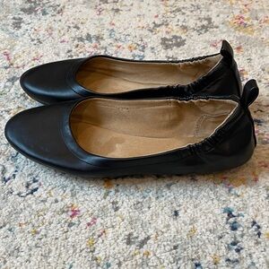 Cushionaire | Misty black flats